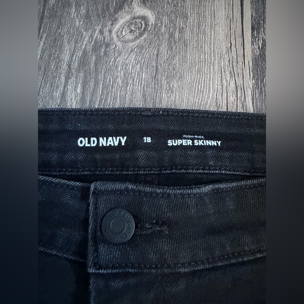 Old Navy High Rise Super Skinny Black Jeans Size 18 Women’s Black Denim - Picture 13 of 14
